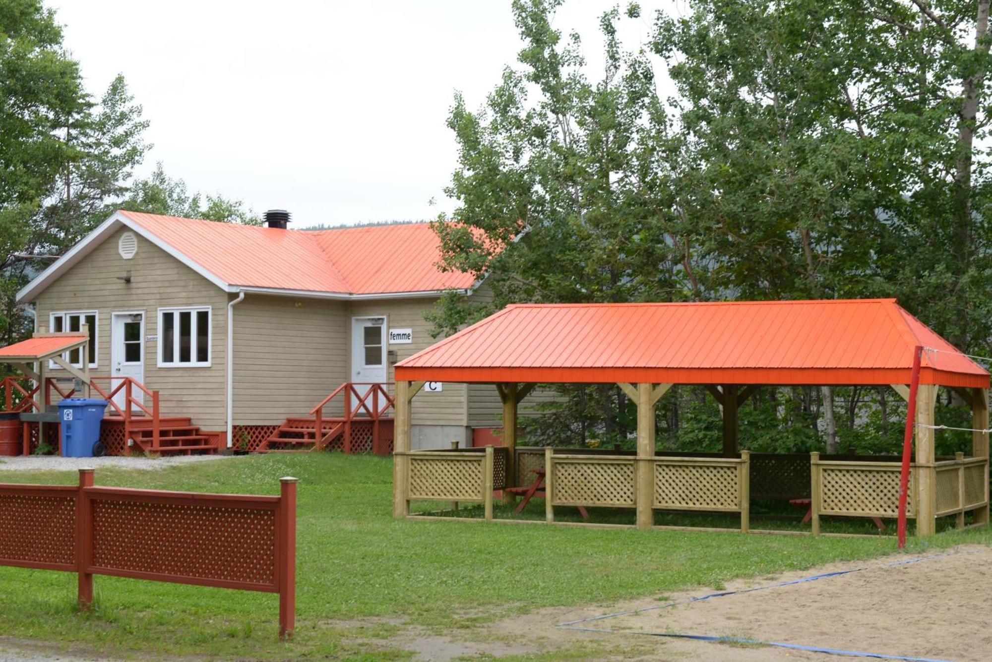 Prets-A-Camper Camping Tadoussac Exterior photo